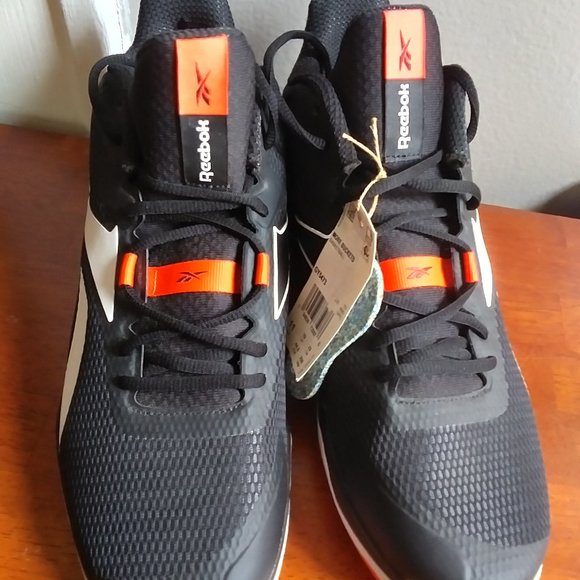 Reebok More Buckets Basketball Black&White Sneakers sz USA 11